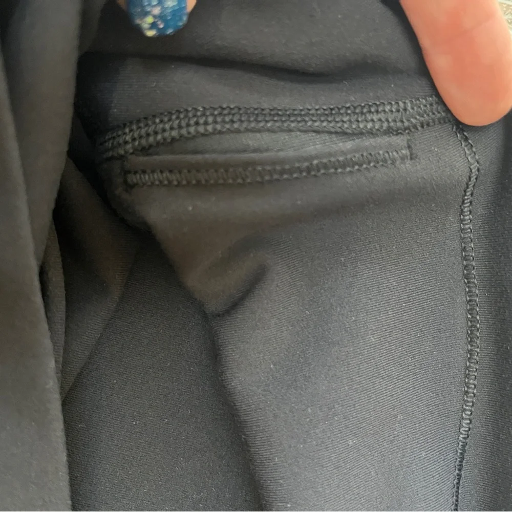 Lululemon Black High-Rise Yoga Leggings - Picture 5 of 12